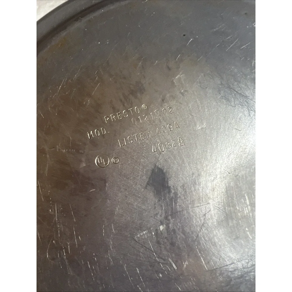 Vintage Presto 4 Qt Aluminum Pressure Cooker Model 21-702 USA With Regulator Lid